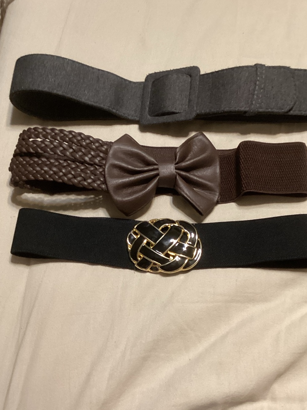 Set of 3 Elastic Waist Belts in Gray, Brown & Black